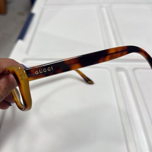 Tortoise Shell Eyeglasses VINTAGE Gucci Frames - No Lense - LIKE NEW Condition - Picture 4 of 6
